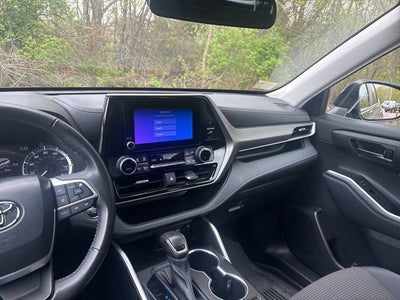 2023 Toyota Highlander LE