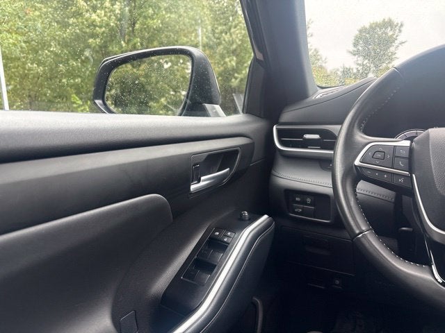 2025 Toyota Highlander XSE