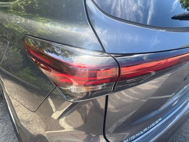 2025 Toyota Highlander LE