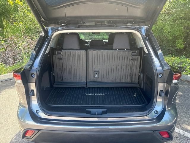 2025 Toyota Highlander LE