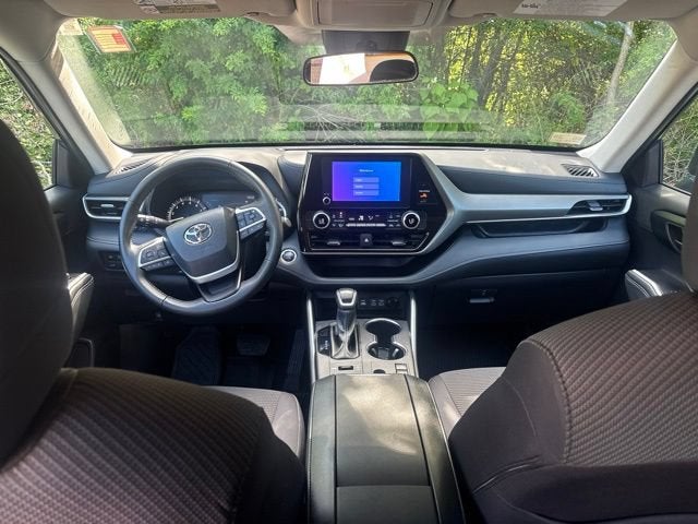 2025 Toyota Highlander LE