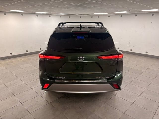 2023 Toyota Highlander Platinum