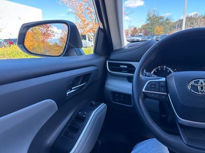 2024 Toyota Highlander XLE