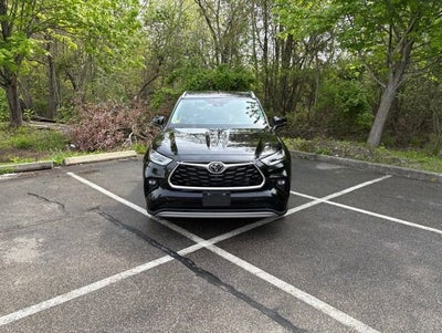 2023 Toyota Highlander Platinum