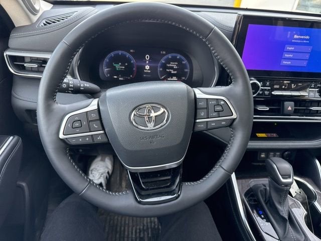 2025 Toyota Highlander Platinum