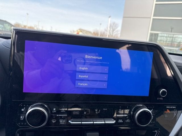2025 Toyota Highlander Platinum
