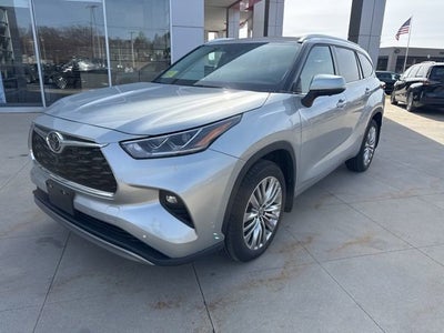 2025 Toyota Highlander Platinum