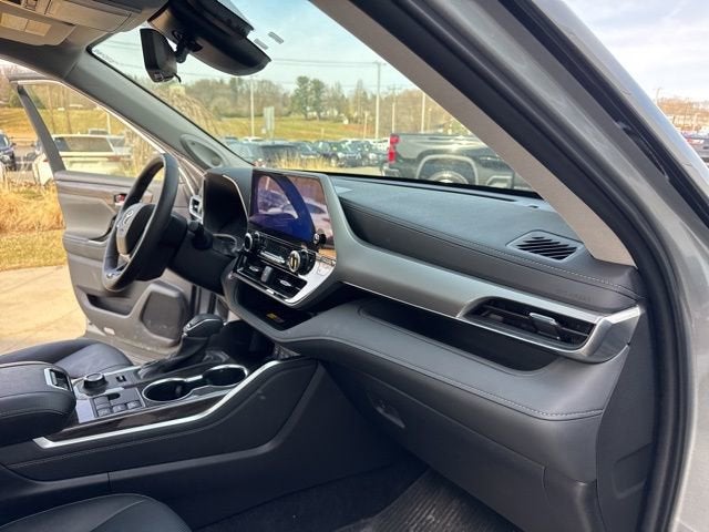 2025 Toyota Highlander Platinum