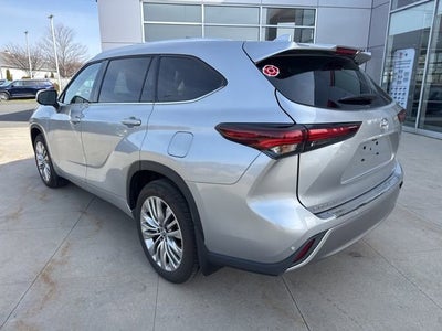 2025 Toyota Highlander Platinum