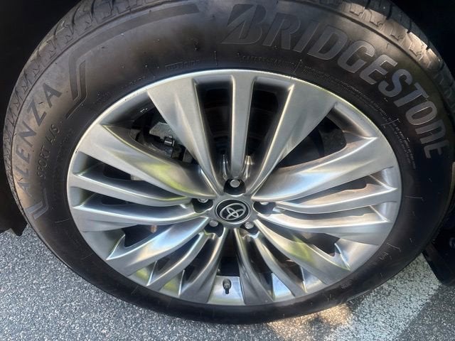 2025 Toyota Highlander Platinum