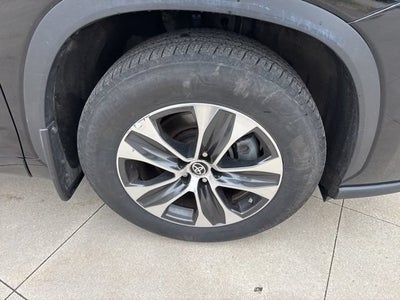 2025 Toyota Highlander XLE