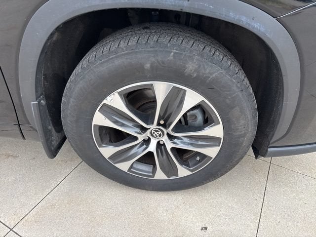 2025 Toyota Highlander XLE