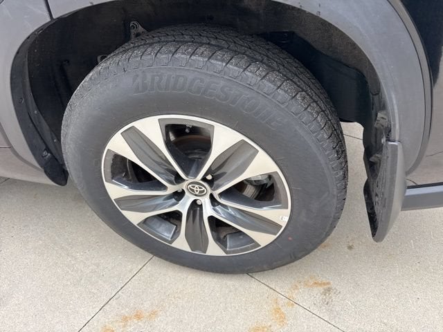 2025 Toyota Highlander XLE
