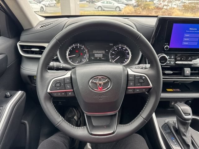 2025 Toyota Highlander XLE