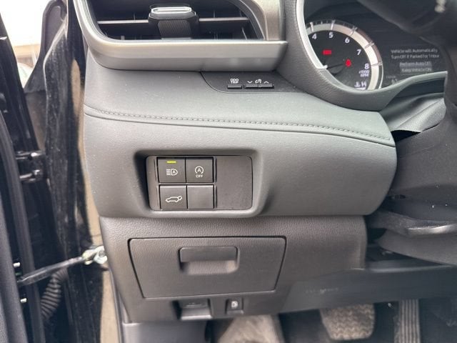 2025 Toyota Highlander XLE
