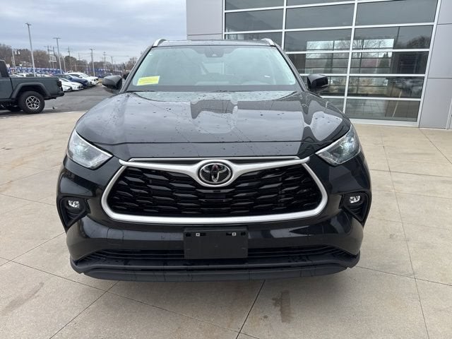 2025 Toyota Highlander XLE