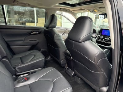 2025 Toyota Highlander XLE