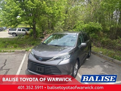 2023 Toyota Sienna LE