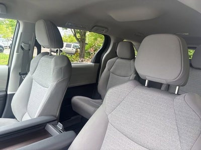 2023 Toyota Sienna LE