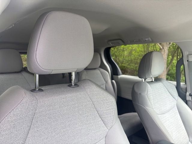 2023 Toyota Sienna LE
