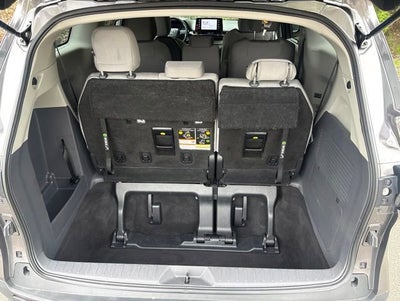 2023 Toyota Sienna LE