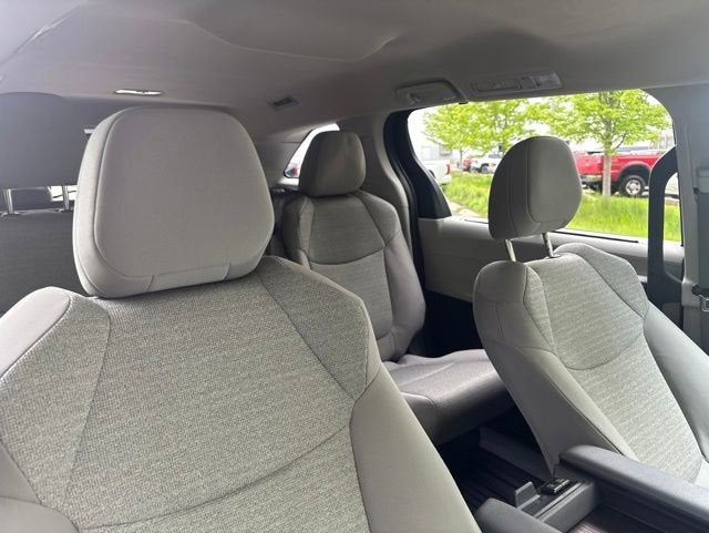 2023 Toyota Sienna LE