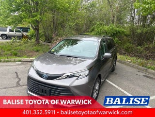 2023 Toyota Sienna LE