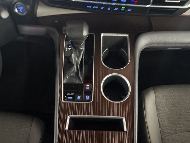 2022 Toyota Sienna LE