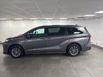 2022 Toyota Sienna LE