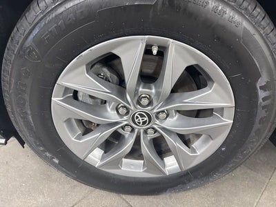 2022 Toyota Sienna LE