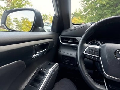 2022 Toyota Highlander XSE