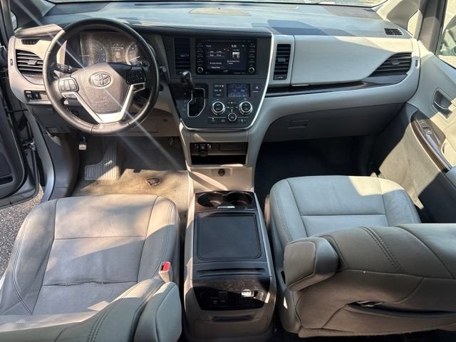 2019 Toyota Sienna XLE
