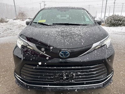 2022 Toyota Sienna Limited