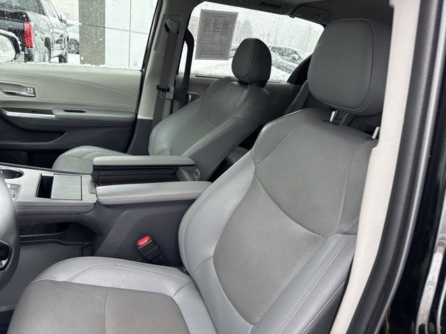 2022 Toyota Sienna Limited