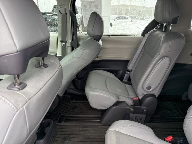 2022 Toyota Sienna Limited