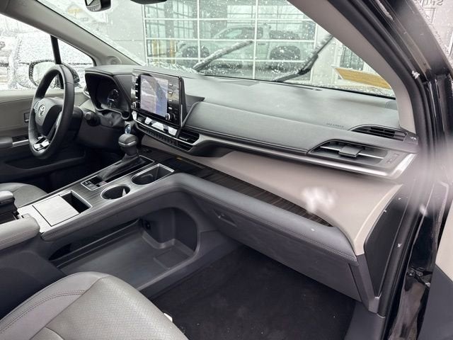 2022 Toyota Sienna Limited