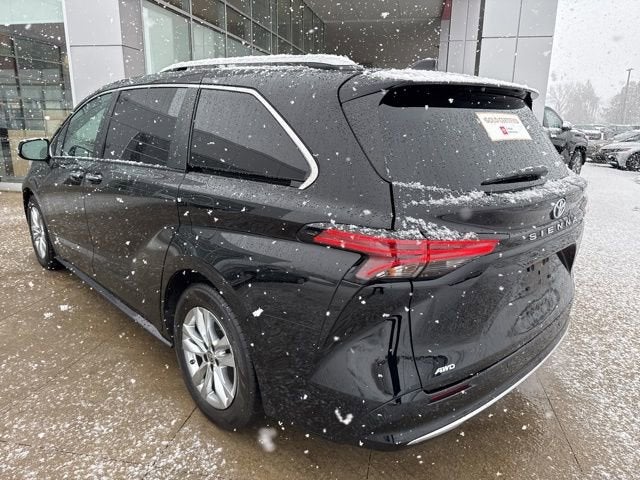 2022 Toyota Sienna Limited