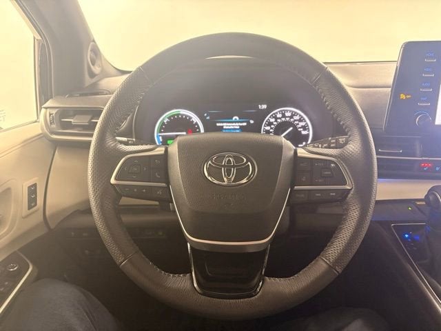 2023 Toyota Sienna Limited