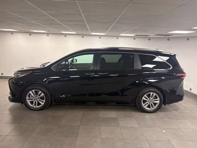 2023 Toyota Sienna Limited