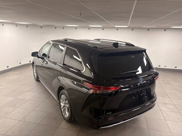 2023 Toyota Sienna Limited