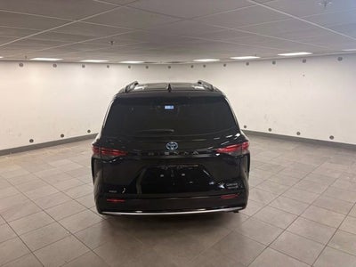 2023 Toyota Sienna Limited