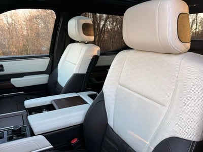 2023 Toyota Tundra Hybrid Capstone