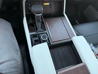 2023 Toyota Tundra Hybrid Capstone