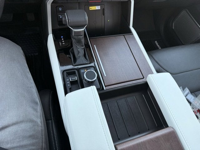 2023 Toyota Tundra Hybrid Capstone