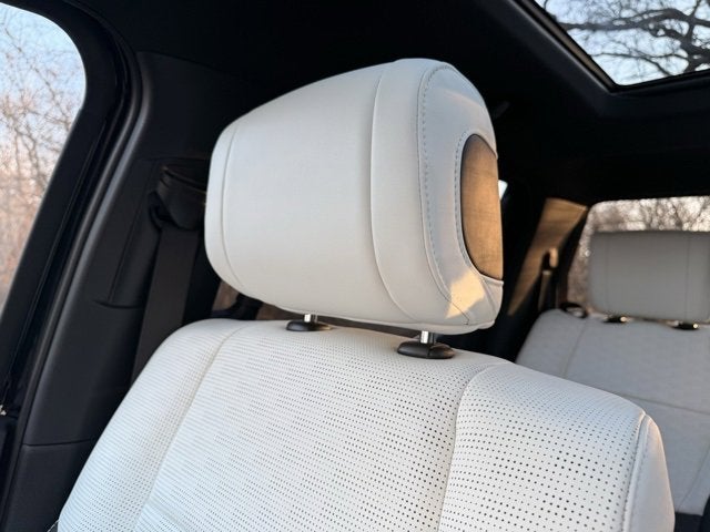 2023 Toyota Tundra Hybrid Capstone