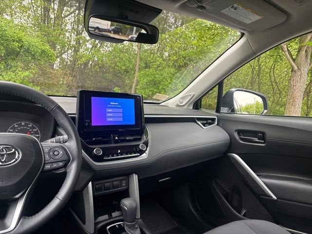 2024 Toyota Corolla Cross LE