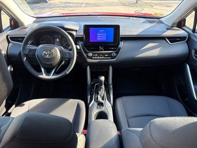 2024 Toyota Corolla Cross LE