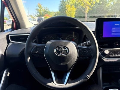 2024 Toyota Corolla Cross LE