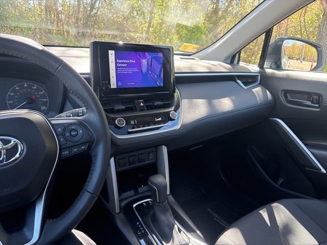 2025 Toyota Corolla Cross LE