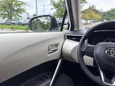 2024 Toyota Corolla Cross XLE